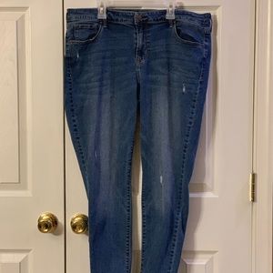 Old Navy Woman’s Jeans Size 16